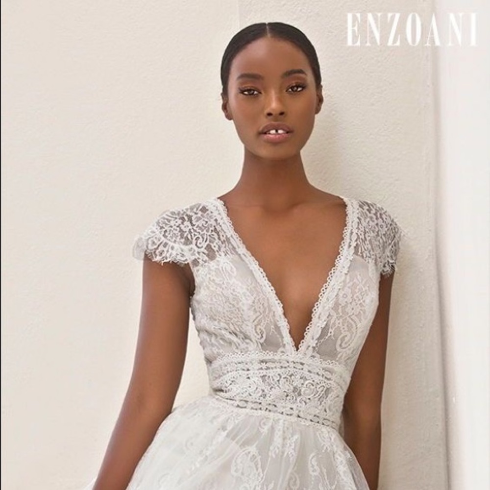 Blue by Enzoani Wedding Dress size 6